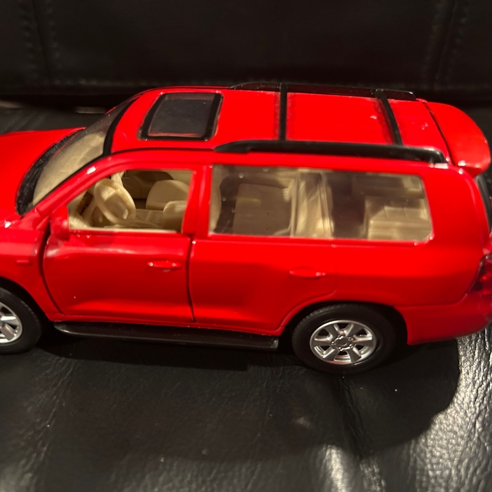 1/32 Lexus Red Toy Car with Sunroof